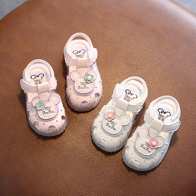 Бебешки сандали с мека подметка перли и бродерия