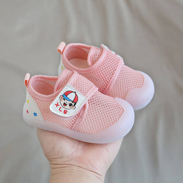 Бебешки мрежести обувки с гумена подметка и лепенки