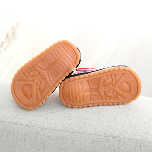 Sandale moderne pentru bebeluși din imitație de piele cu talpă plată