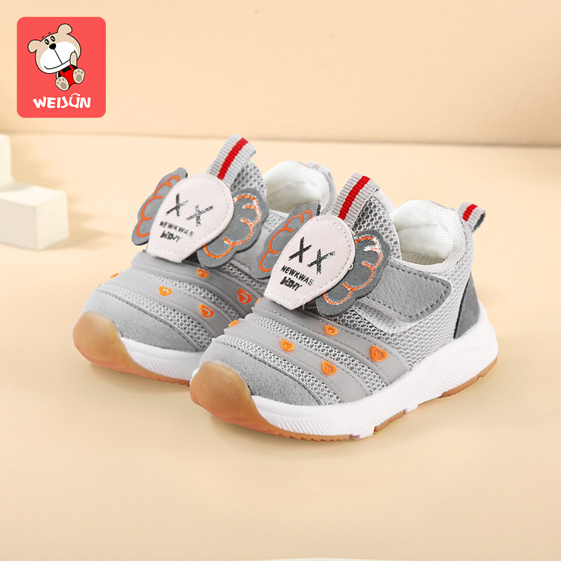 Pantofi pentru bebelusi cu talpa moale - mai multe modele