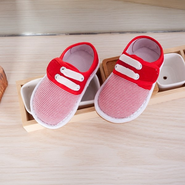 Pantofi bebelusi pentru fete si baieti - diferite modele