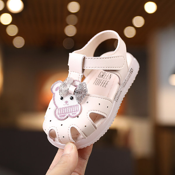 Sandale pentru bebelusi din piele ecologica cu decor 3D si velcro