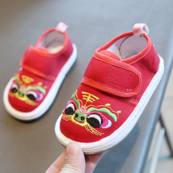 Pantofi pentru bebelusi cu broderie - pentru fete si baieti