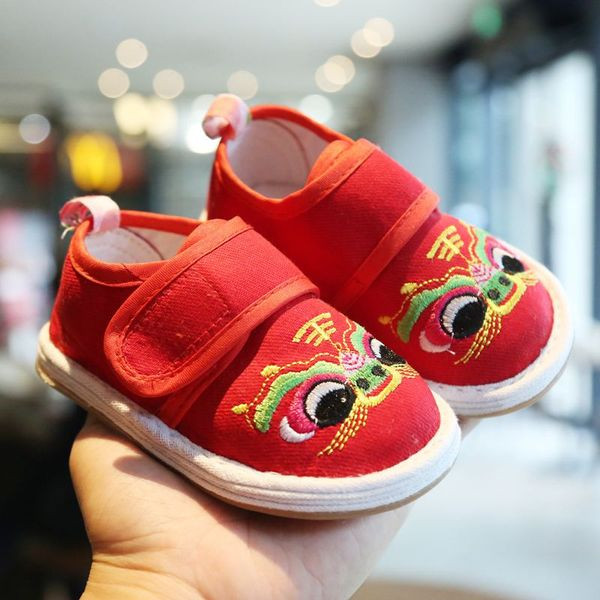 Pantofi pentru bebelusi cu broderie - pentru fete si baieti