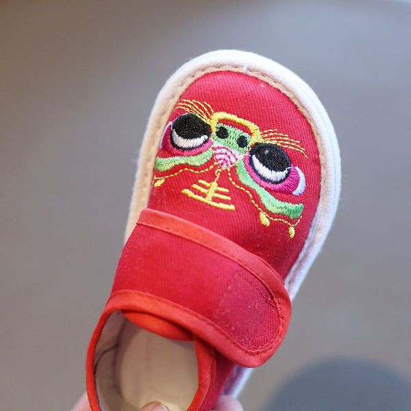 Pantofi pentru bebelusi cu broderie - pentru fete si baieti