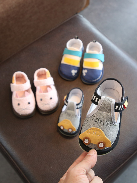 Sandale pentru bebelusi din material textil cu talpa moale