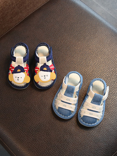 Бебешки сандали с бродерия и апликация 