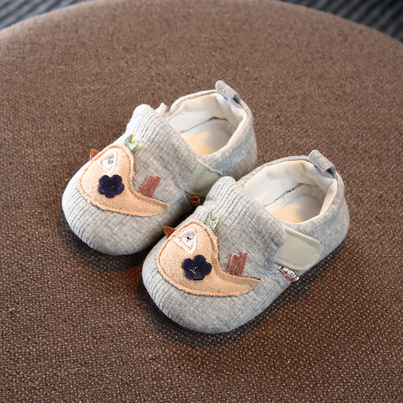 Pantofi de primavara pentru bebelusi din material textil cu talpa moale