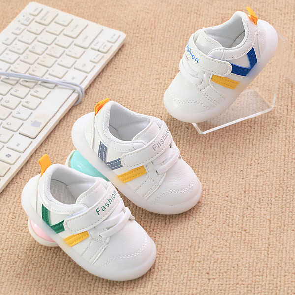 Tenisi casual pentru bebelusi cu talpa moale - mai multe modele