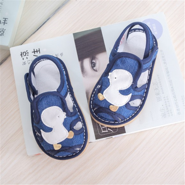 Sandale din stofa pentru bebelusi cu autocolante