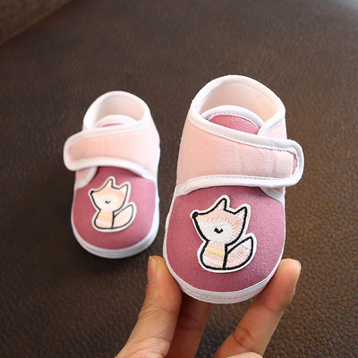 Cizme pentru bebelusi cu talpa moale si autocolante