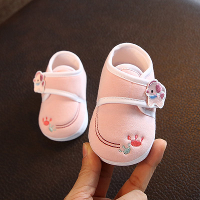 Cizme pentru bebelusi cu talpa moale si autocolante