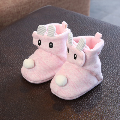 Cizme bebelusi cu broderie si cravate - tip soseta