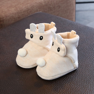 Cizme bebelusi cu broderie si cravate - tip soseta