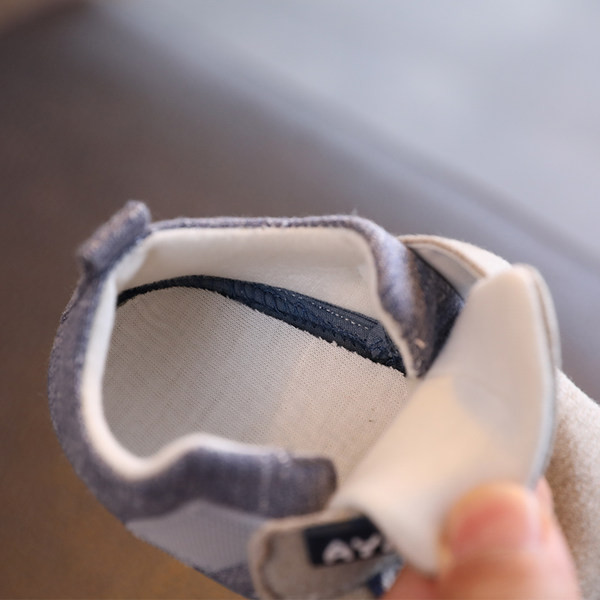 Geamanduri pentru copii cu autocolante pentru fete si baieti