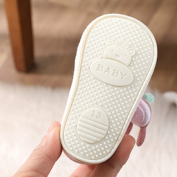 Geamanduri pentru bebeluși cu broderie și aplicație 3D