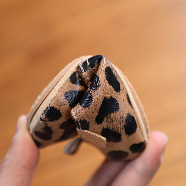 Cizme pentru bebelusi din imitatie de piele cu cravate