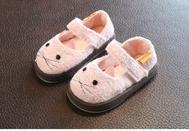 Pantofi textile cu velcro - diferite modele