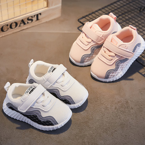 Adidași sport și de zi cu zi pentru bebeluși cu autocolante pentru fete și băieți