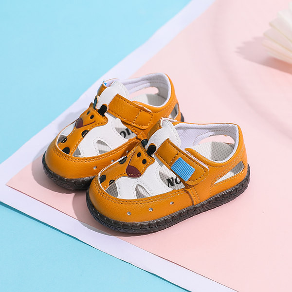 Sandale casual pentru bebelusi din piele ecologica cu autocolante in mai multe culori