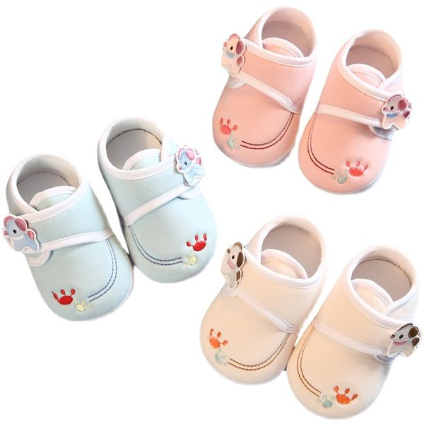 Cizme pentru bebelusi cu talpa moale si aplicatie