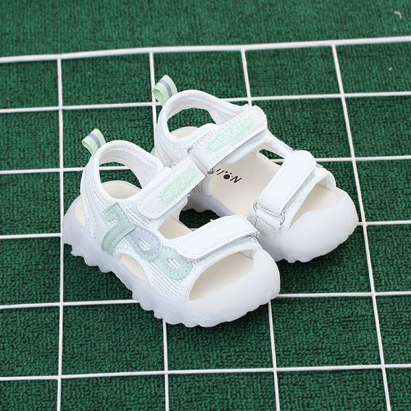 Model nou de sandale pentru bebelusi din piele ecologica cu autocolante