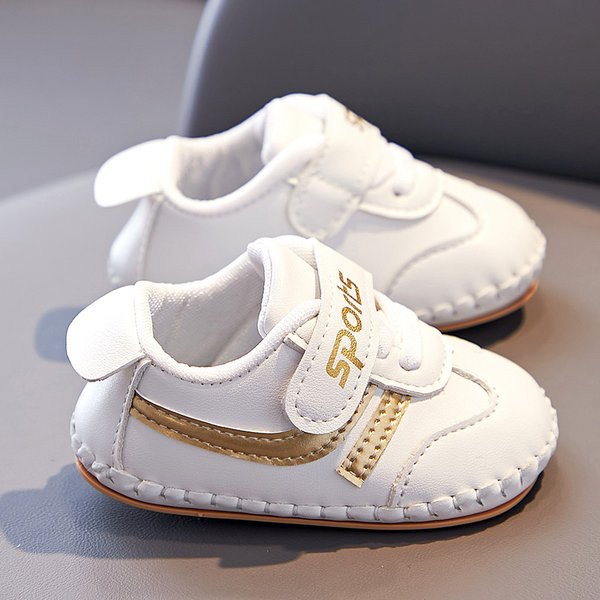 Pantofi moderni pentru bebelusi din piele ecologica cu talpa moale pentru fete