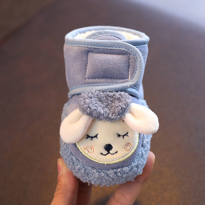 Cizme bebelusi cu vata mai multe modele element 3D si inscriptie