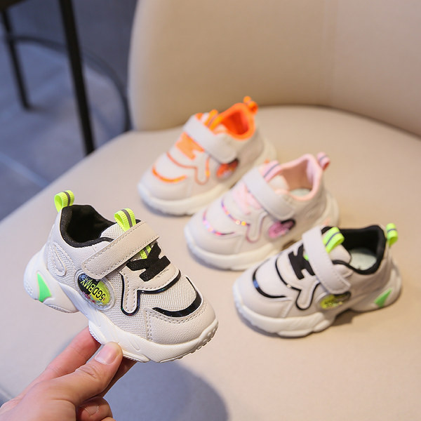 Model nou de adidasi bebelusi din piele ecologica pentru fete sau baieti