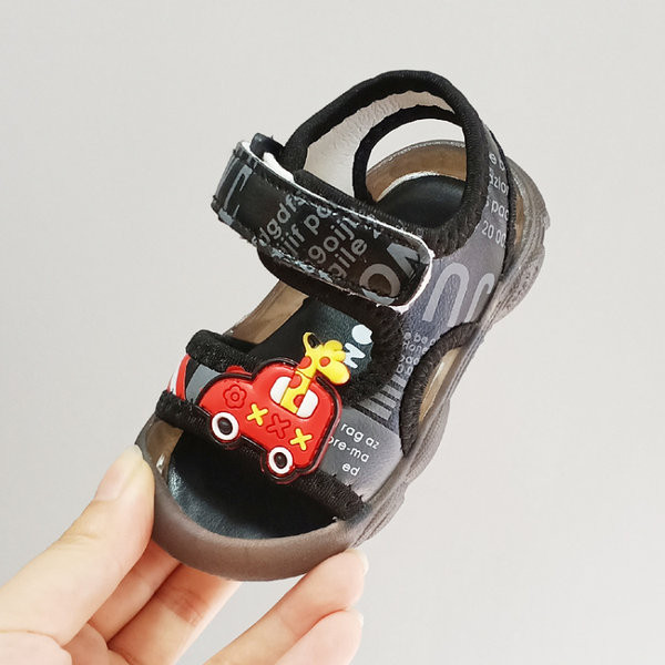 Ежедневни бебешки сандали с апликация и 3D елемент 