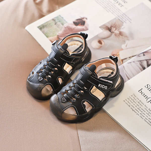 Model nou de sandale bebelusi din piele ecologica cu talpa moale pentru baieti