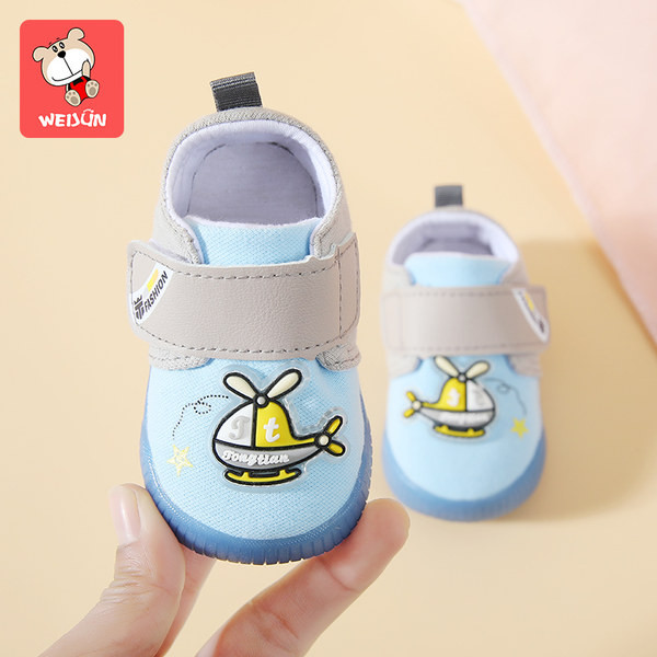 Pantofi pentru bebelusi cu talpa moale si broderie