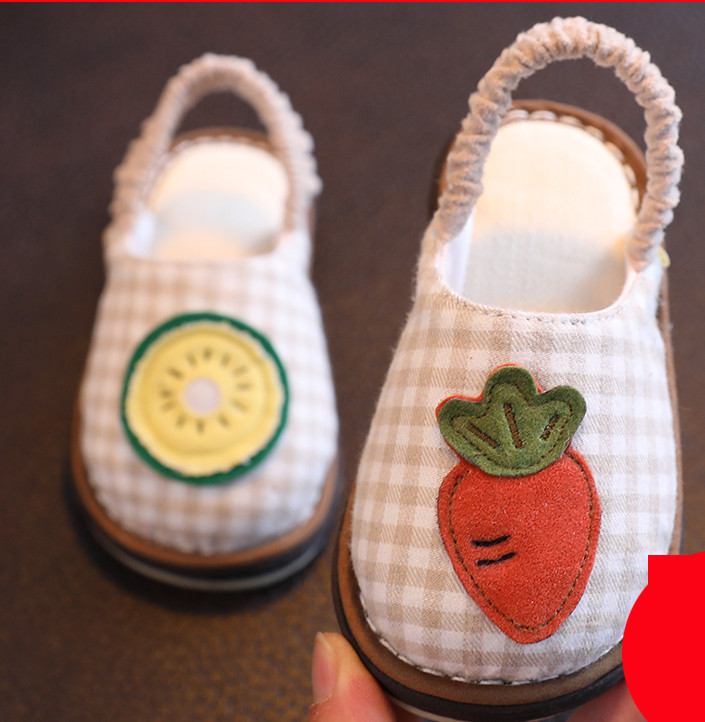 Sandale textile pentru bebelusi cu aplicatie si elastic