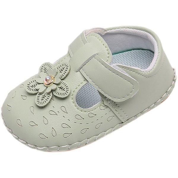 Pantofi moderni pentru bebelusi din piele ecologica cu element de flori 3D