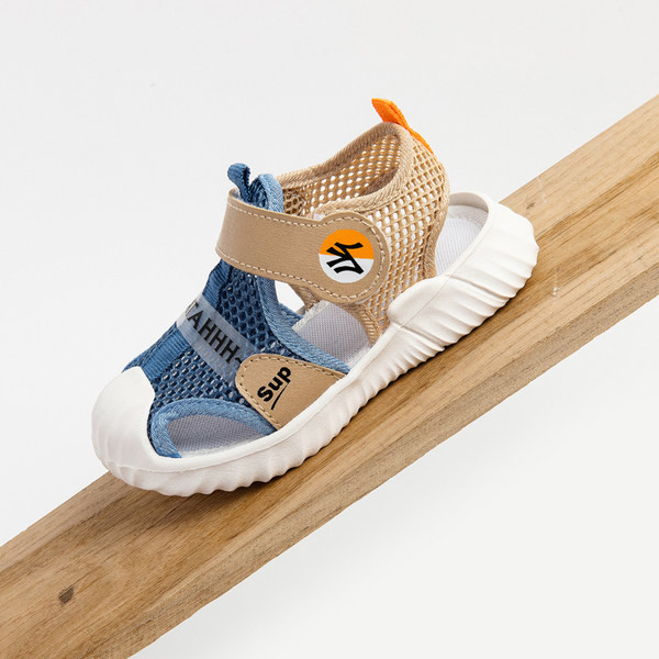 Sandale pentru bebeluși cu plasă și autocolante