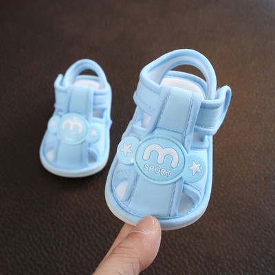 Cizme moi pentru bebelusi cu autocolante pentru copii