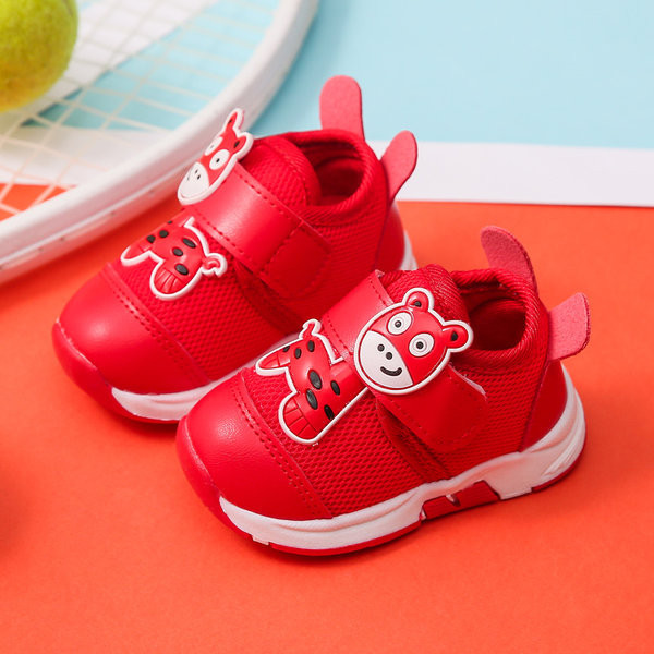 Model nou de pantofi pentru bebeluși cu talpă moale și element 3D potrivit pentru fete și băieți