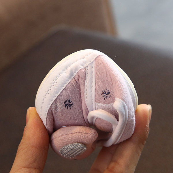 Cizme moi pentru bebelusi cu element 3D