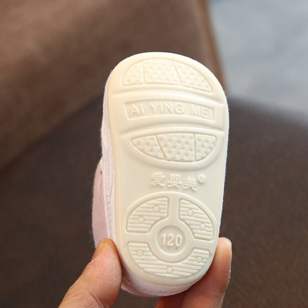 Cizme moi pentru bebelusi cu element 3D