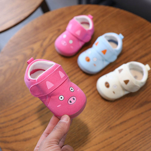 Pantofi pentru bebelusi cu autocolante de la 6 la 12 luni