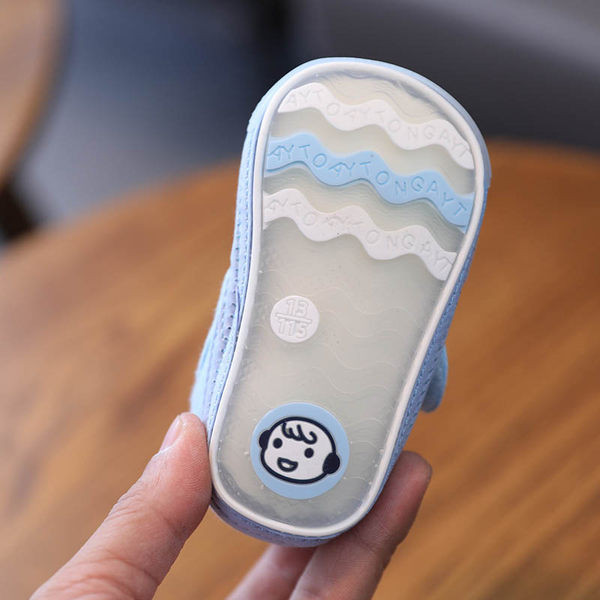 Pantofi pentru bebelusi cu autocolante de la 6 la 12 luni