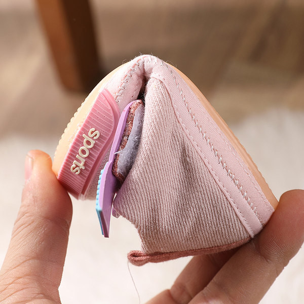 Pantofi pentru bebelusi cu talpa moale pentru fete si baieti