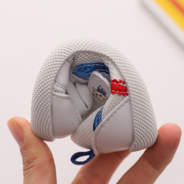 Model nou de sandale pentru bebelusi din piele ecologica cu Velcro