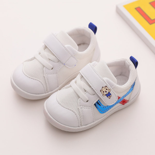 Model nou de sandale pentru bebelusi din piele ecologica cu Velcro