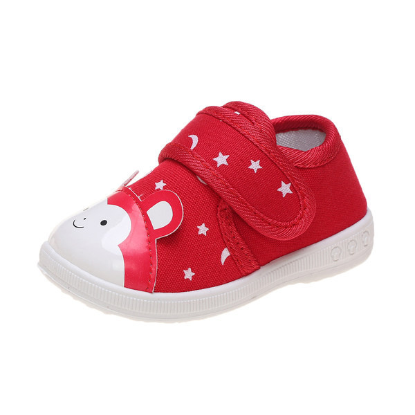 Model nou de pantofi pentru bebelusi cu talpa moale si element 3D in mai multe modele