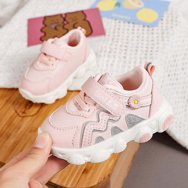 Model nou de adidași pentru bebeluși cu inscripție - piele artificială pentru fete