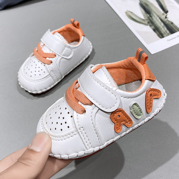 Model nou de pantofi respirabili pentru bebelusi din piele ecologica cu talpa moale