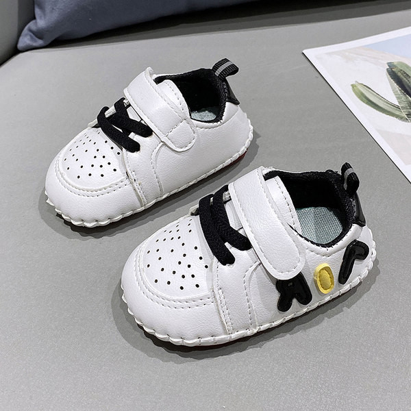 Model nou de pantofi respirabili pentru bebelusi din piele ecologica cu talpa moale