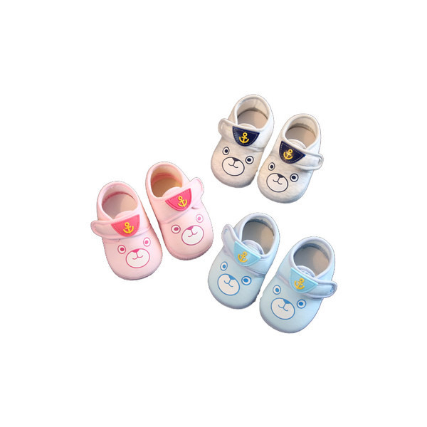 Pantofi pentru bebelusi cu emblema si autocolante