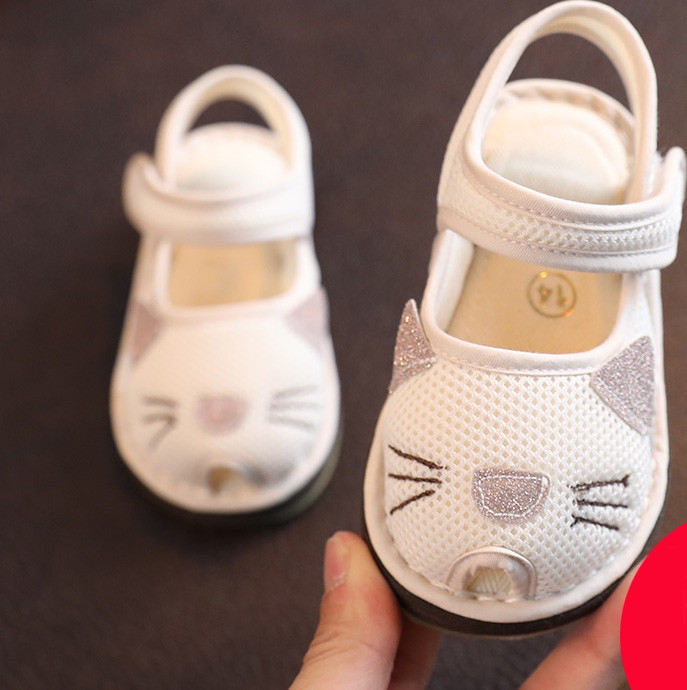 Sandale bebelusi pentru fetita cu broderie si element 3D